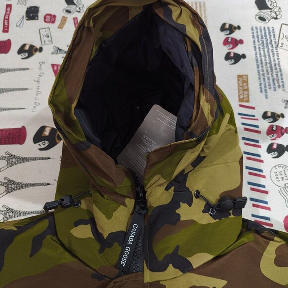 Canada Goose Multicolor Printed Down Jacket - Picture 8 of 14